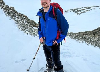 Jimmy Donaldson skiing