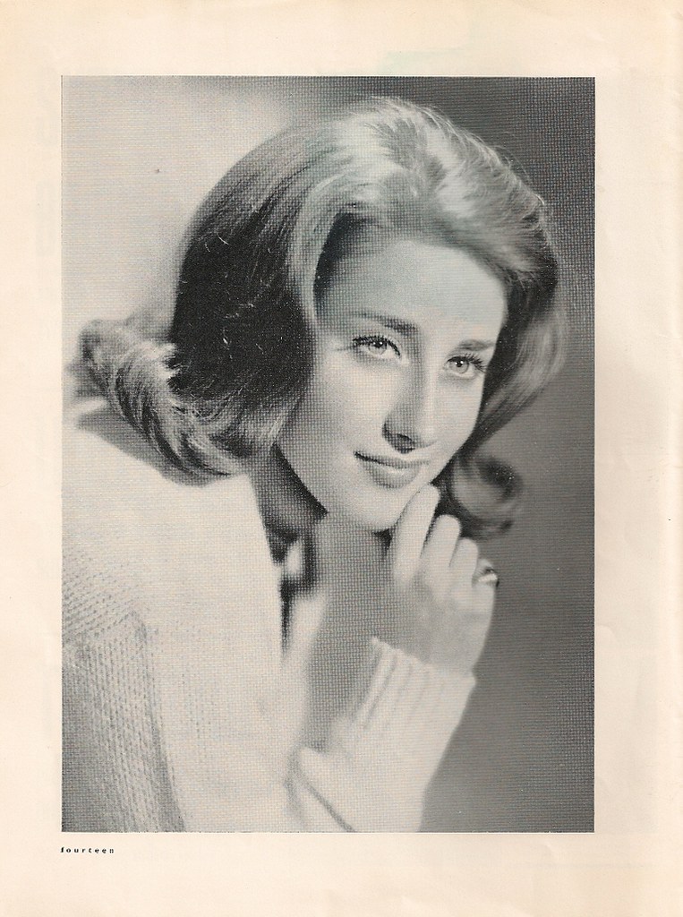 Lesley Gore with her hand on chin