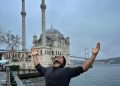 Salt bae posing in Istanbul