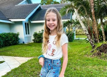 Nastya weraing denim shorts