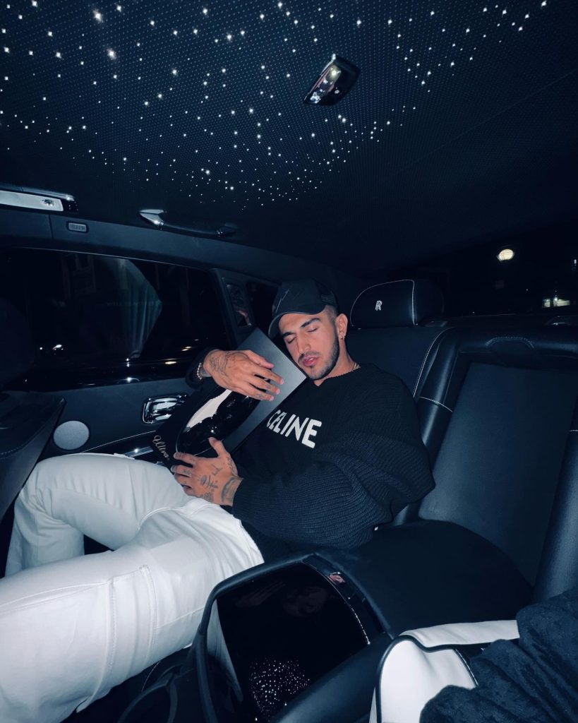 Aisan Eslami Aisan Eslami - His Journey From Chalandar to Succesful Influencer